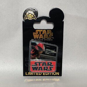 Disney Parks Star Wars Pin The Force Awakens Countdown 2 Poe Dameron Helmet 2015